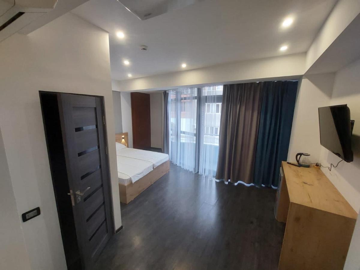 Friendly Hotel Ереван Экстерьер фото