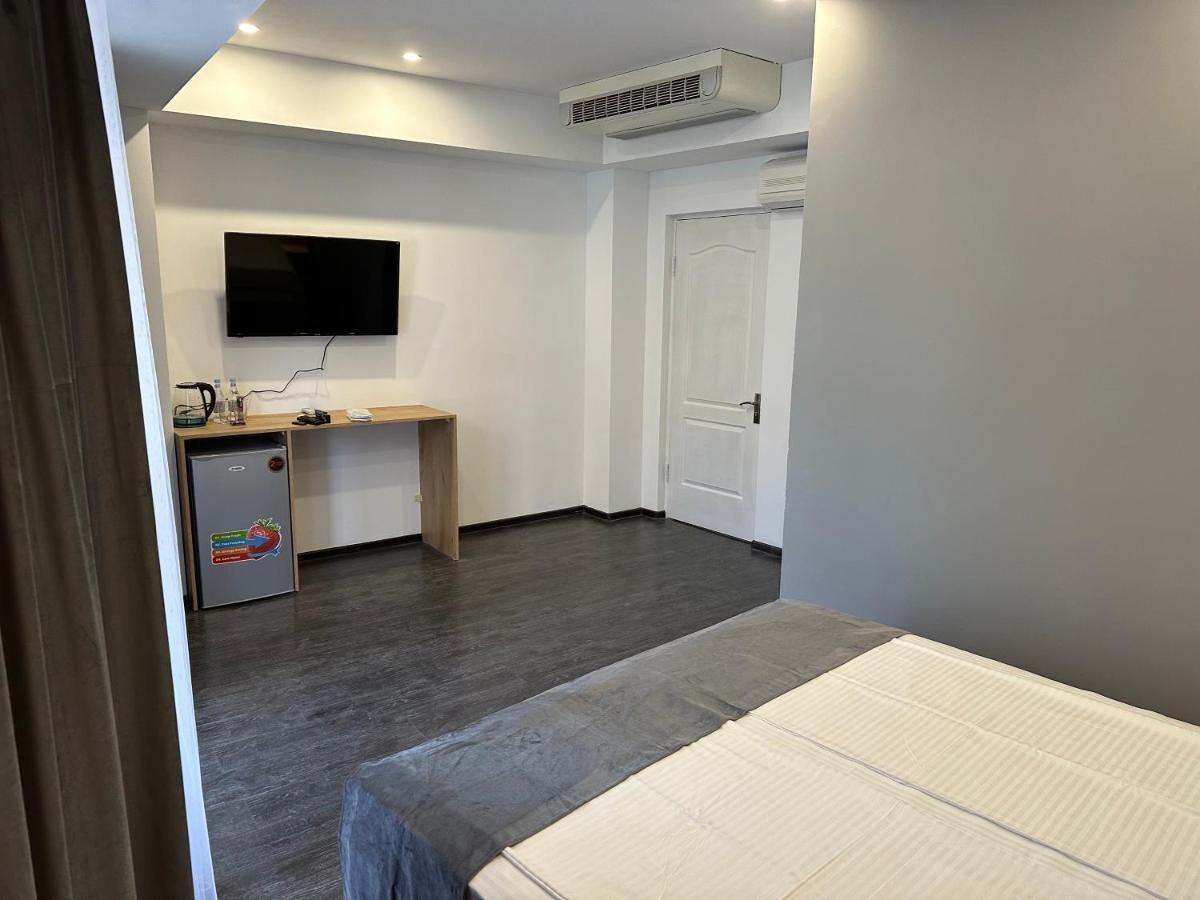 Friendly Hotel Ереван Экстерьер фото