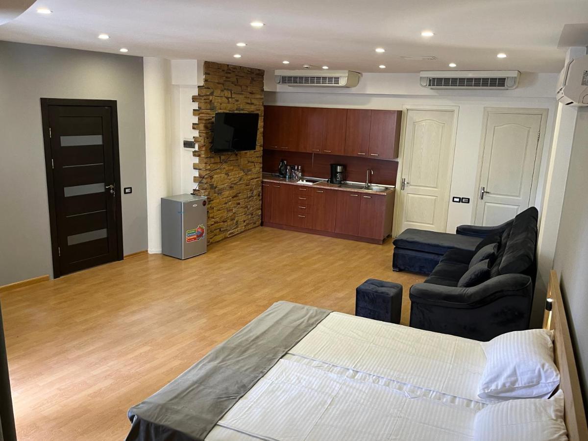 Friendly Hotel Ереван Экстерьер фото