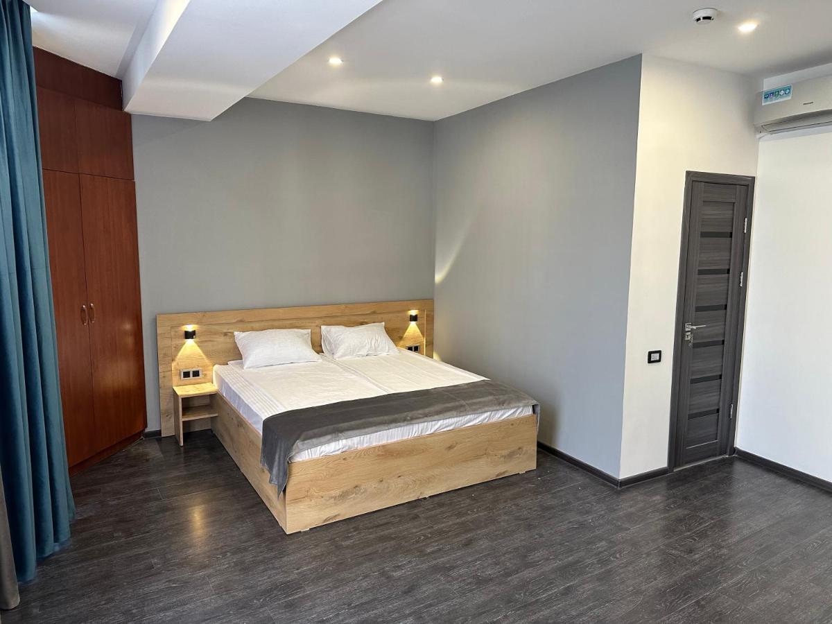 Friendly Hotel Ереван Экстерьер фото
