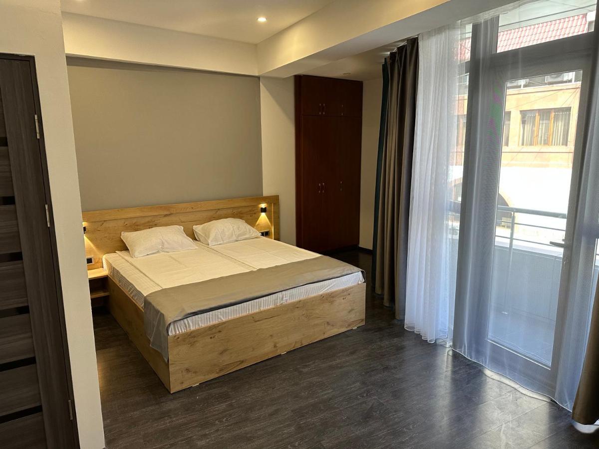 Friendly Hotel Ереван Экстерьер фото