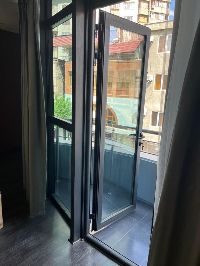 Friendly Hotel Ереван Экстерьер фото