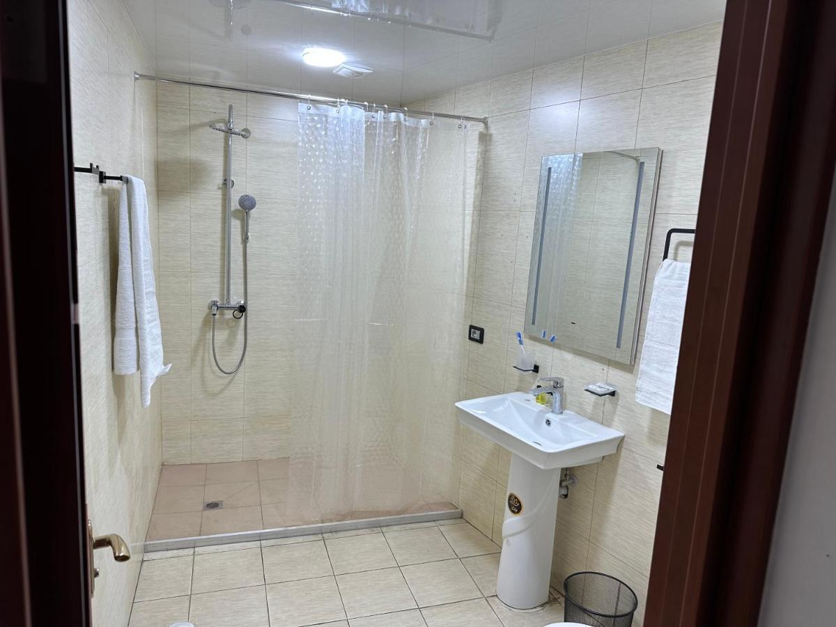 Friendly Hotel Ереван Экстерьер фото