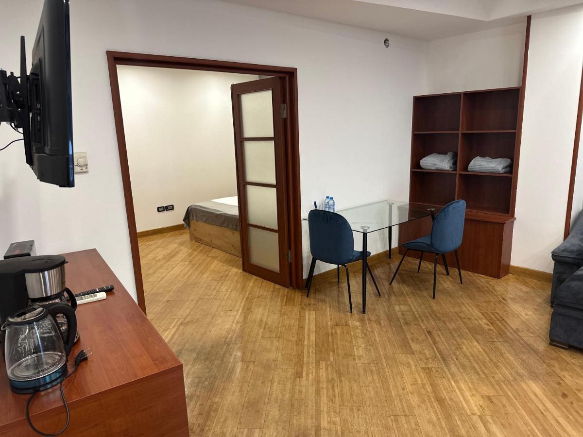 Friendly Hotel Ереван Экстерьер фото