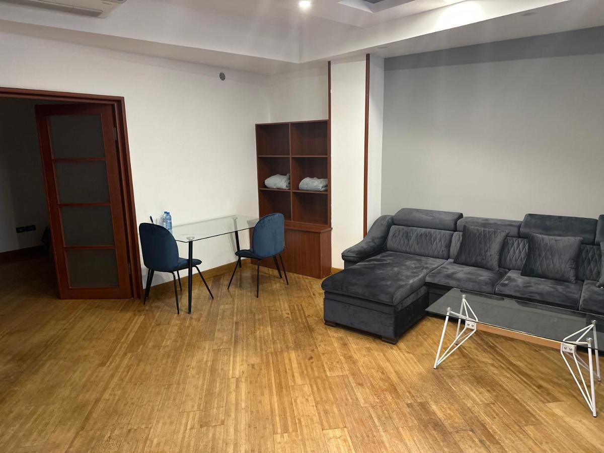 Friendly Hotel Ереван Экстерьер фото