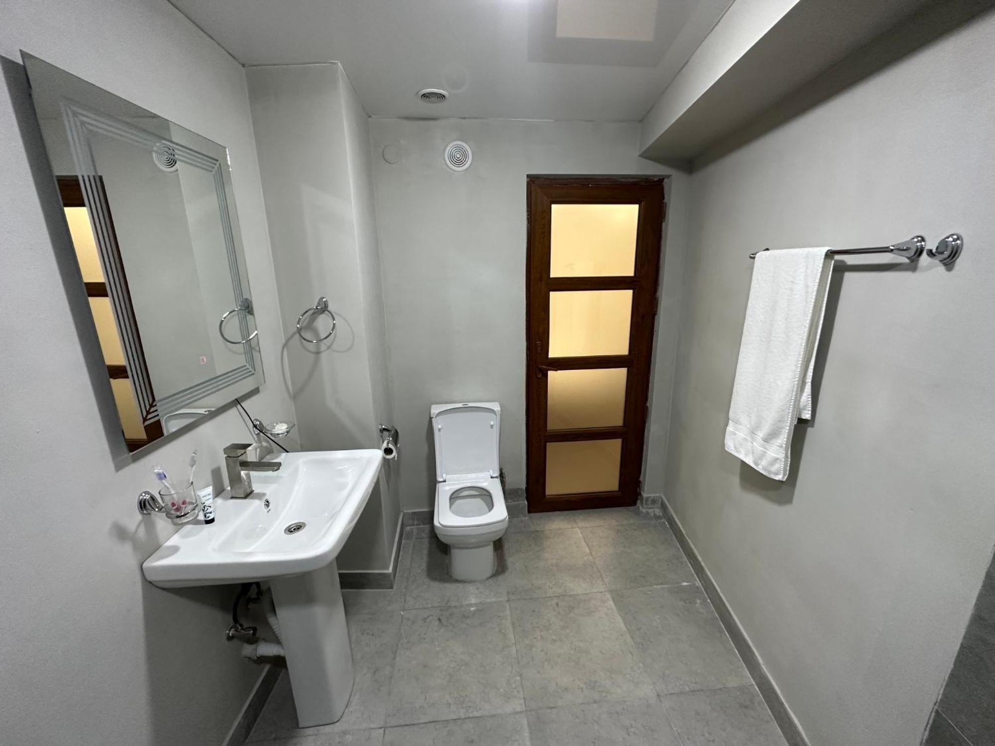 Friendly Hotel Ереван Экстерьер фото